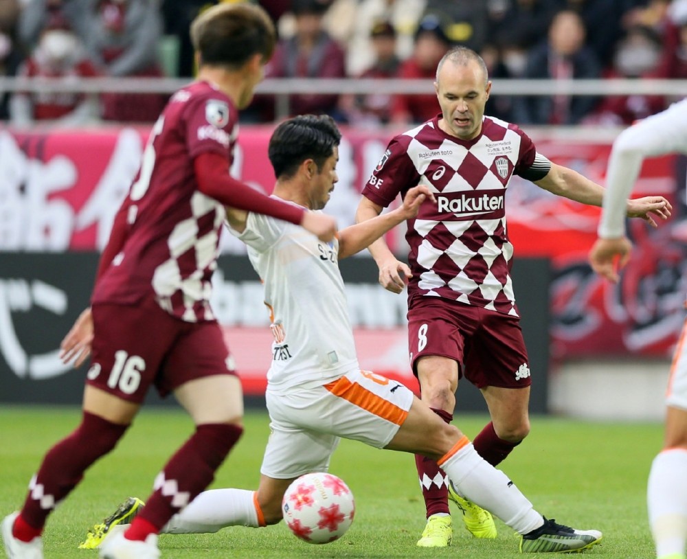 开云体育-包含亚冠今晨再迎强敌，阿贾克斯手感冰凉，主帅态度：更衣室稳定，临场指挥获称赞的词条