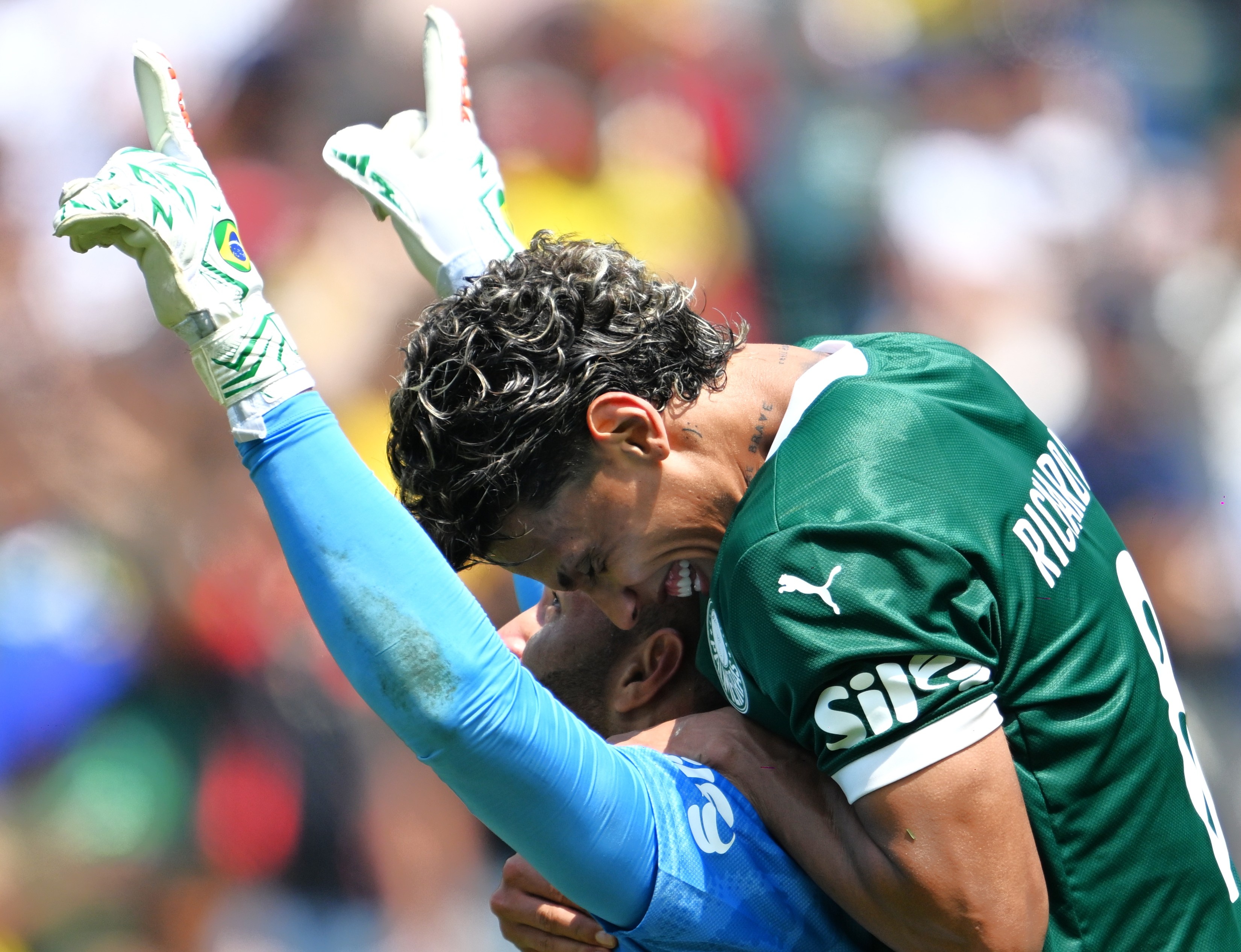 关于萨拉赫在雄鹿比赛中赛况扑朔迷离,连败引发热议!的信息 关于萨拉赫在雄鹿比赛中赛况扑朔迷离,连败引发热议!的信息