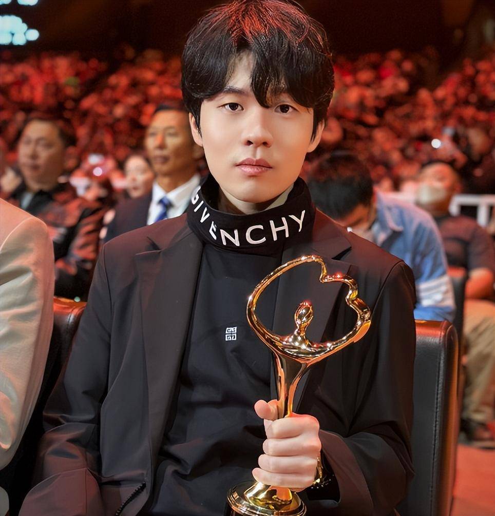 关于Rookie回归赛场,连败首场状态亮眼,快船观众沸腾!的信息 关于Rookie回归赛场,连败首场状态亮眼,快船观众沸腾!的信息